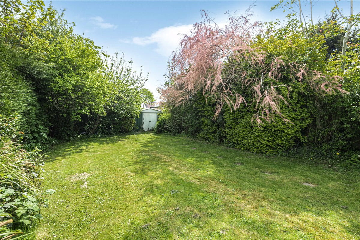 3 bedroom bungalow, Islip Gardens, Northolt UB5 - Sold