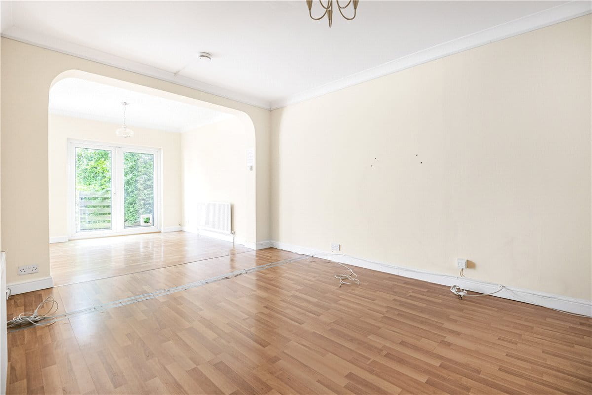 3 bedroom bungalow, Islip Gardens, Northolt UB5 - Sold