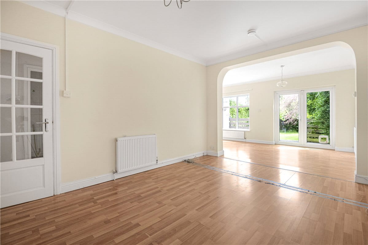 3 bedroom bungalow, Islip Gardens, Northolt UB5 - Sold