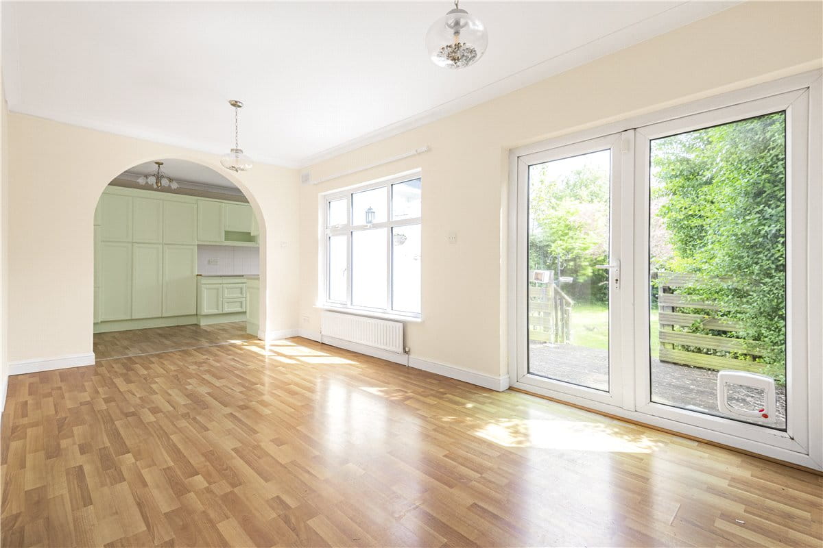 3 bedroom bungalow, Islip Gardens, Northolt UB5 - Sold