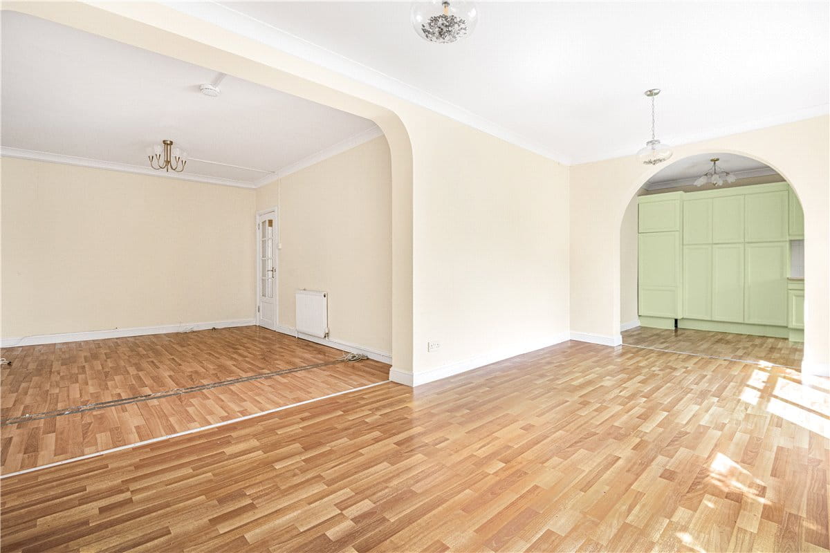 3 bedroom bungalow, Islip Gardens, Northolt UB5 - Sold