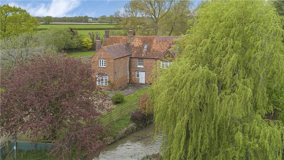 41 acres Country Estate, Mill Lane, Twyford MK18 - Available