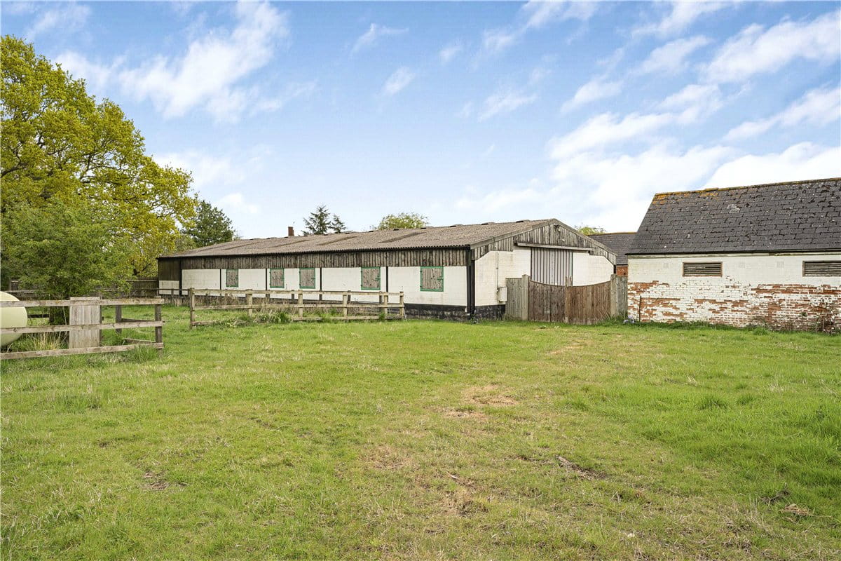 41 acres Country Estate, Mill Lane, Twyford MK18 - Available