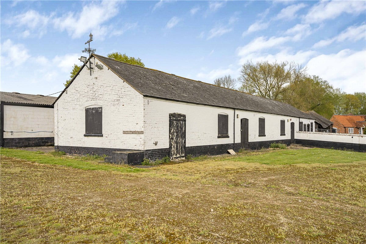 41 acres Country Estate, Mill Lane, Twyford MK18 - Available