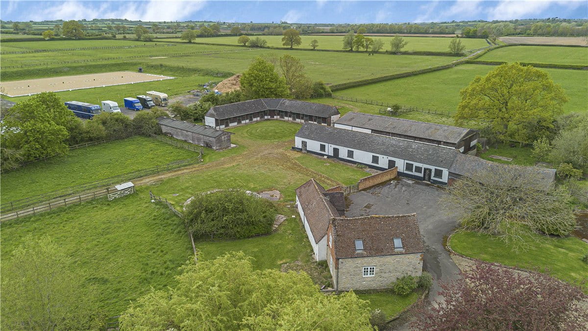 41 acres Country Estate, Mill Lane, Twyford MK18 - Available