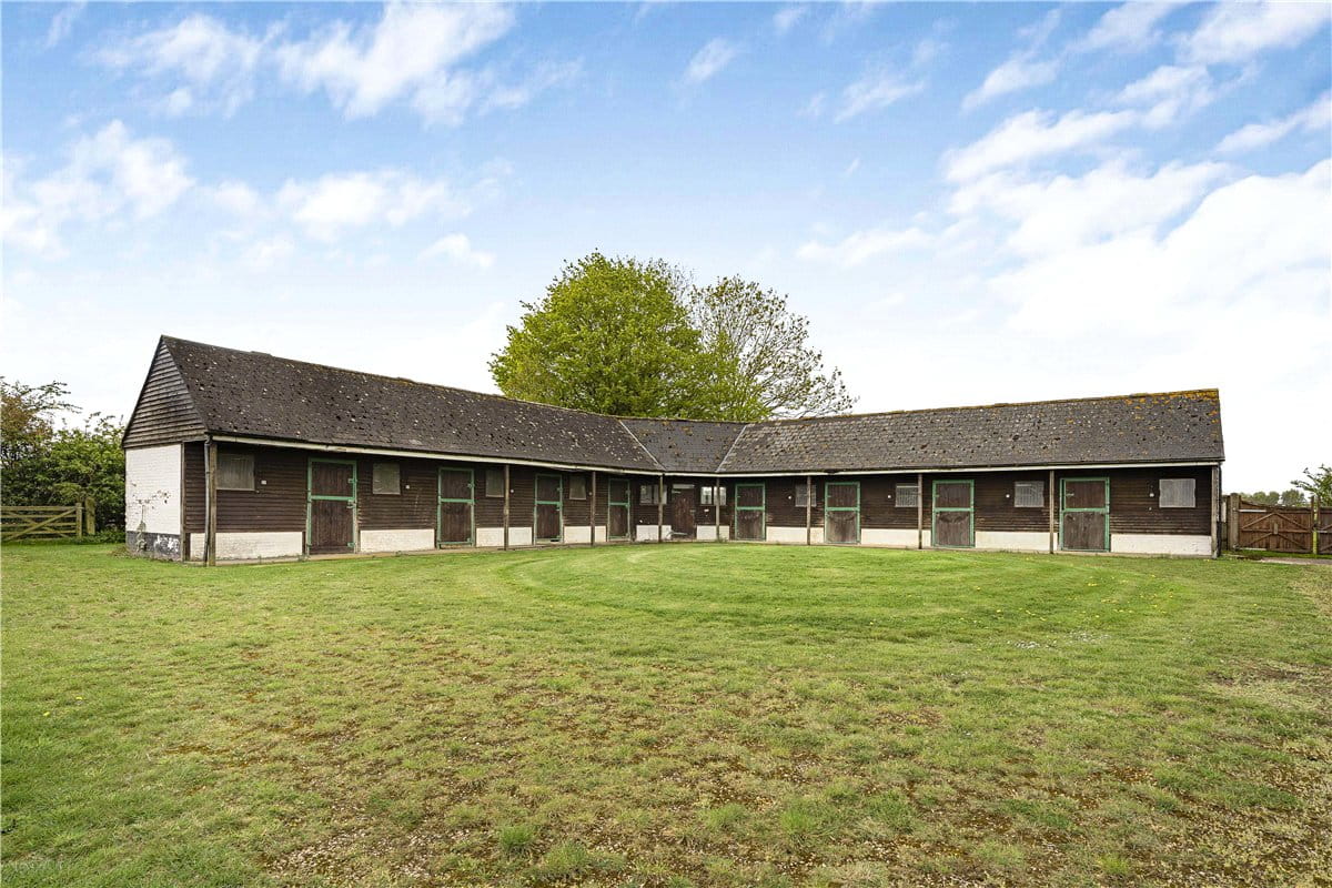 41 acres Country Estate, Mill Lane, Twyford MK18 - Available