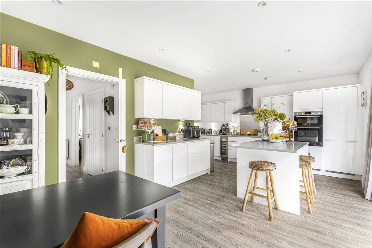 4 bedroom house, Collett Drive, Oxford OX2 - Available