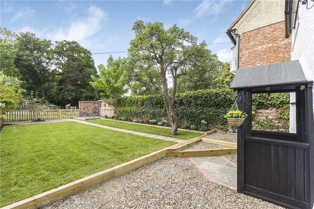 2 bedroom cottage, The Green, Sutton Courtenay OX14 - Available