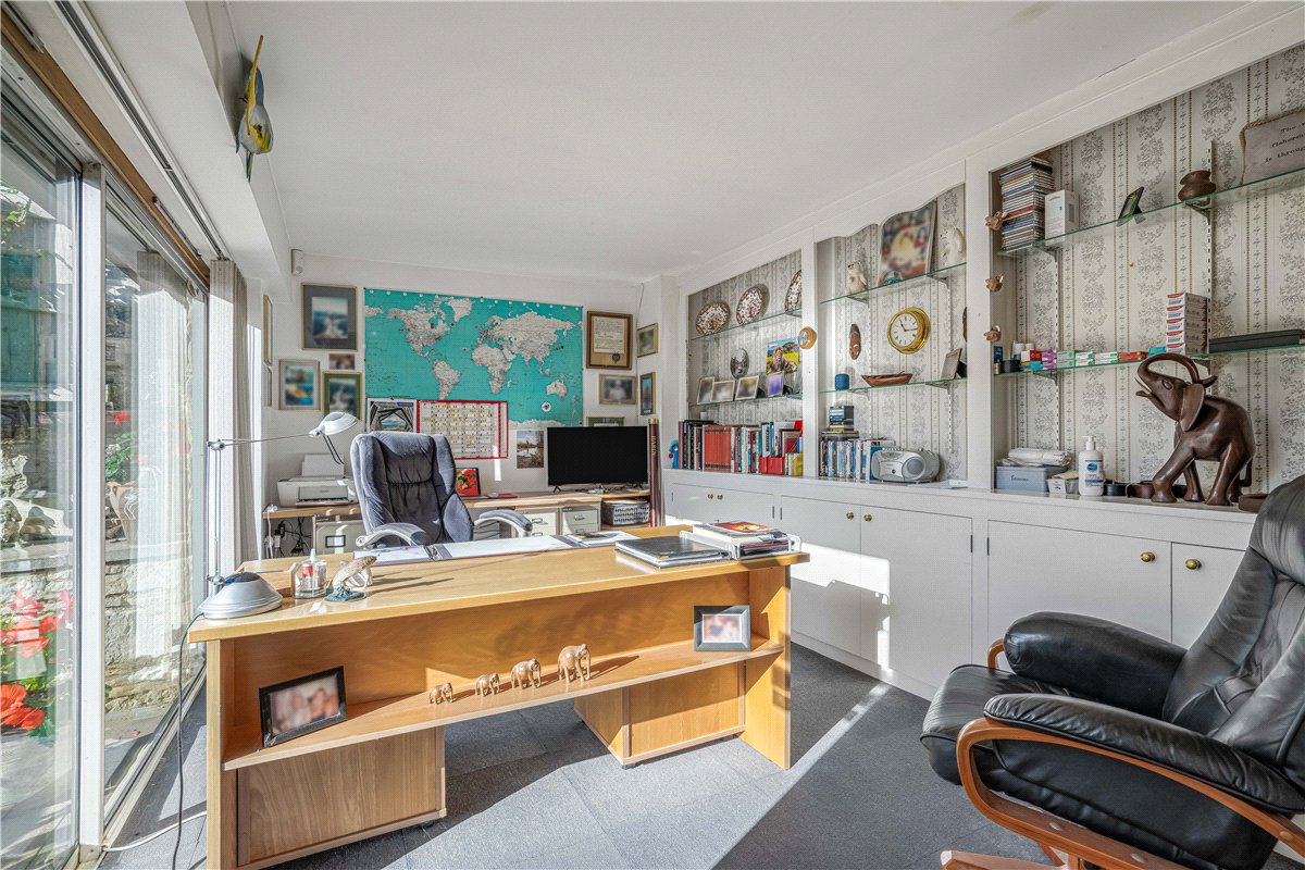 4 bedroom , Cassington Road, Yarnton OX5 - Available