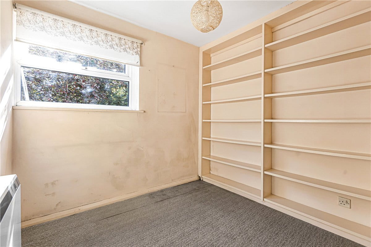 2 bedroom flat, Russell Court, Oxford OX2 - Sold STC