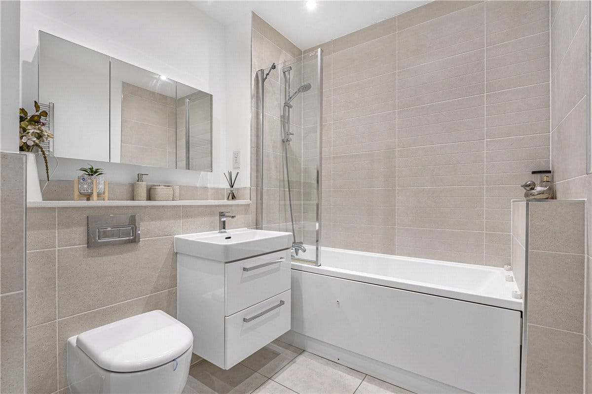 4 bedroom house, Baynhams Drive, Oxford OX2 - Sold STC