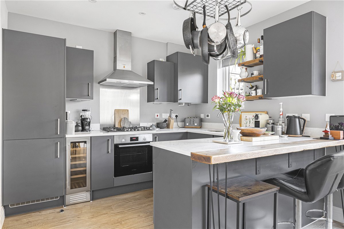 4 bedroom house, Baynhams Drive, Oxford OX2 - Sold STC