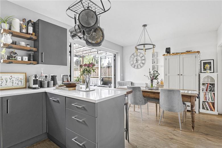 4 bedroom house, Baynhams Drive, Oxford OX2 - Available