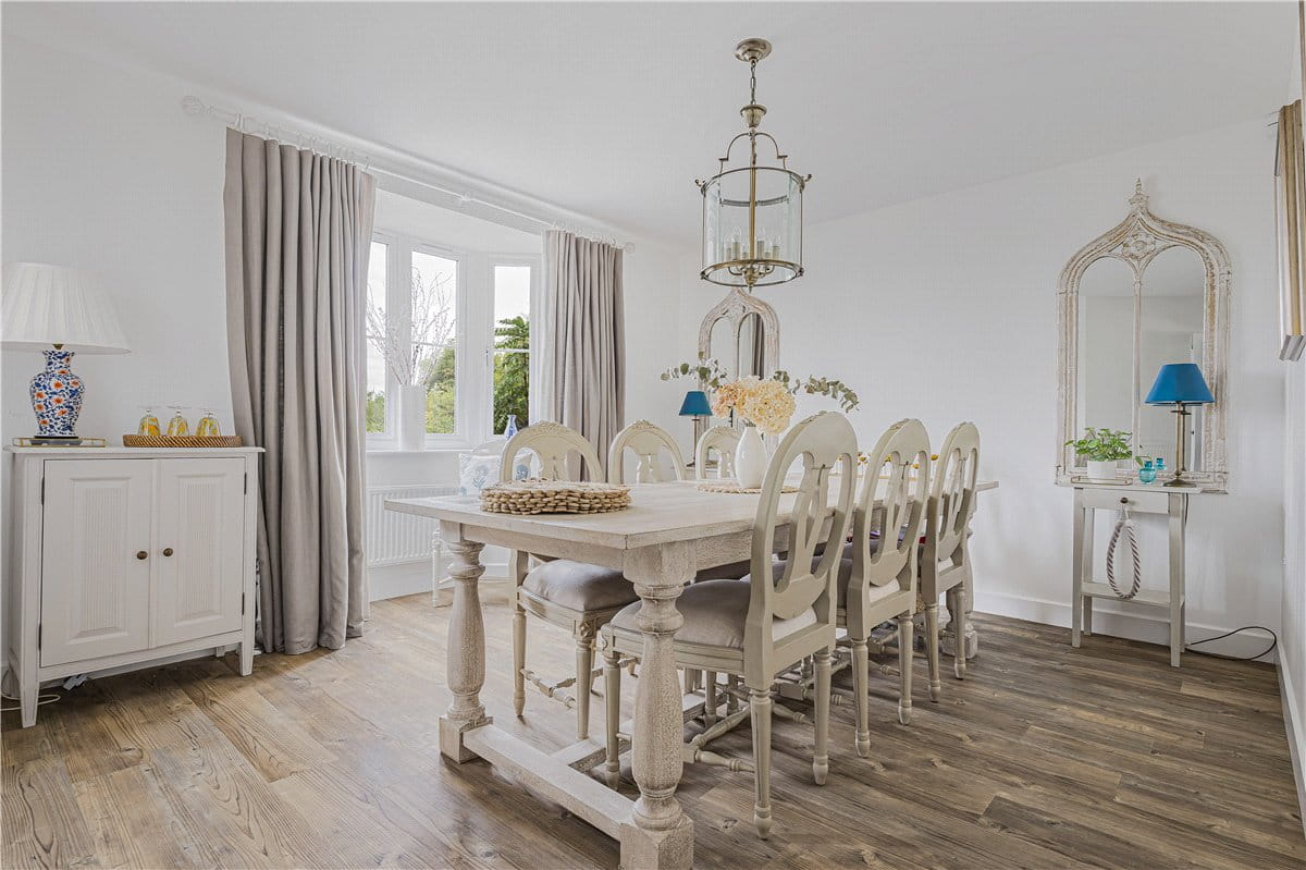 5 bedroom house, Joyce Way, Steventon OX13 - Available