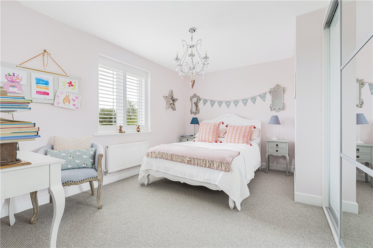 5 bedroom house, Joyce Way, Steventon OX13 - Available