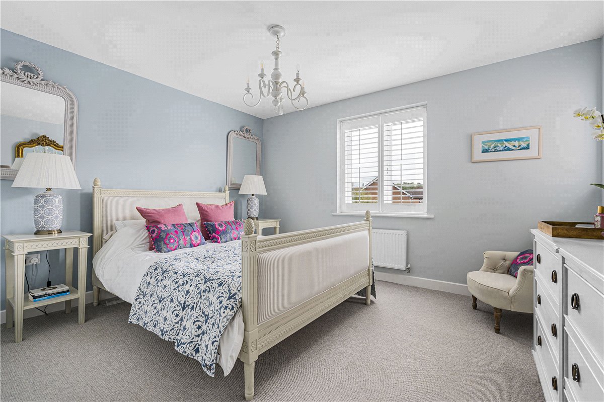 5 bedroom house, Joyce Way, Steventon OX13 - Available