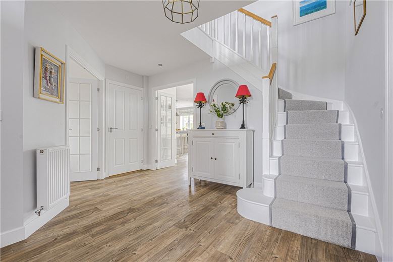 5 bedroom house, Joyce Way, Steventon OX13 - Available