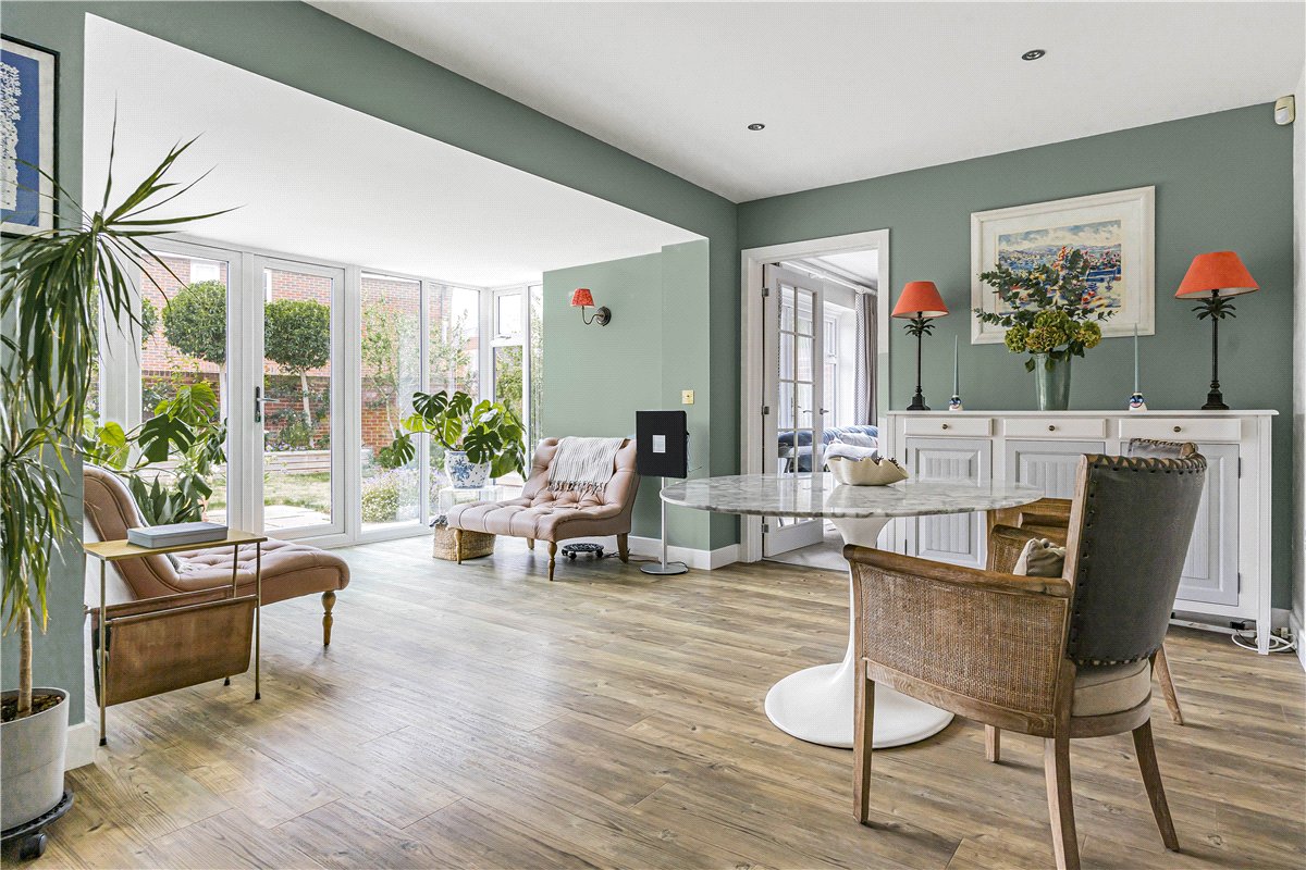 5 bedroom house, Joyce Way, Steventon OX13 - Available