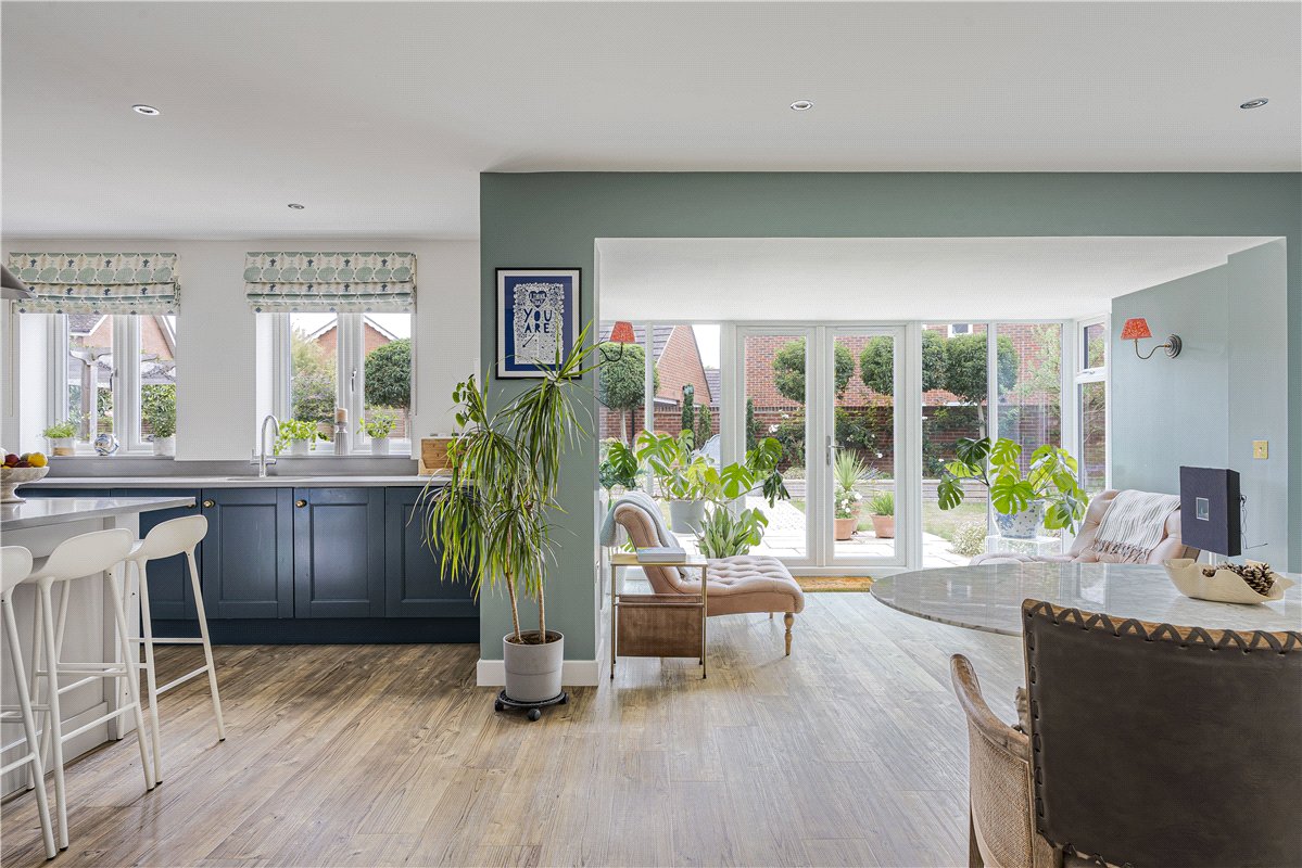 5 bedroom house, Joyce Way, Steventon OX13 - Available