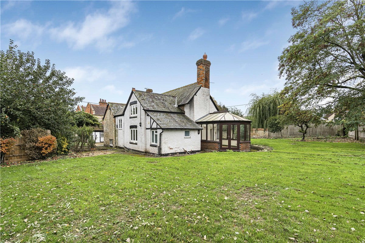 5 bedroom cottage, Valley Road, Finmere MK18 - Available