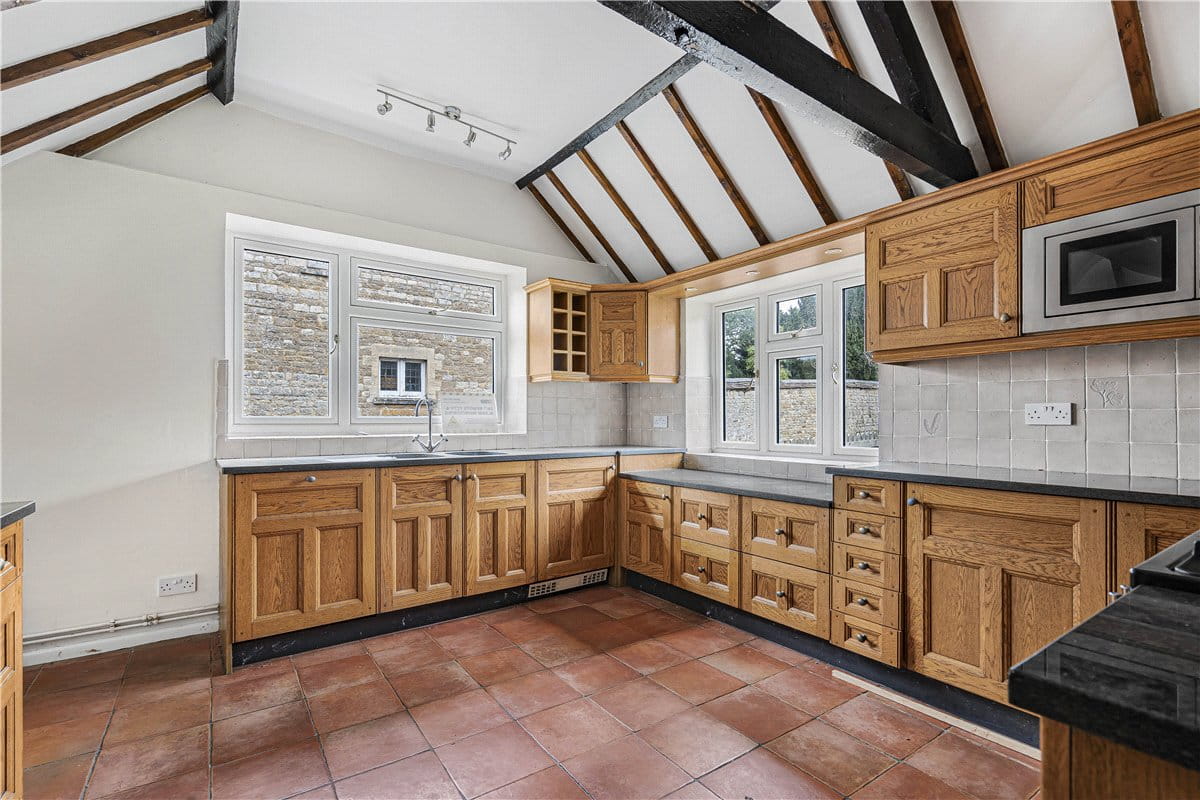 5 bedroom cottage, Valley Road, Finmere MK18 - Available