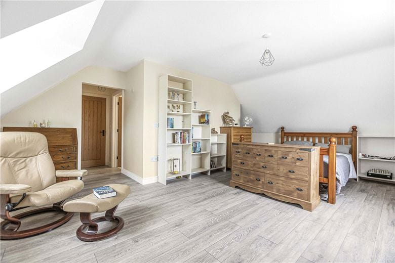 4 bedroom , Bayswater Farm Road, Headington OX3 - Available