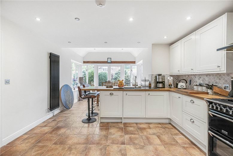 4 bedroom , Bayswater Farm Road, Headington OX3 - Available