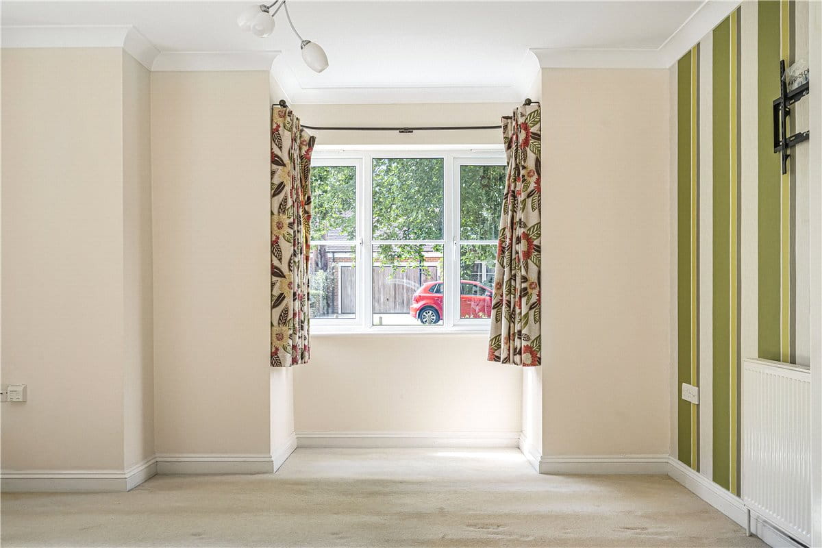 4 bedroom house, Poppy Close, Yarnton OX5 - Available