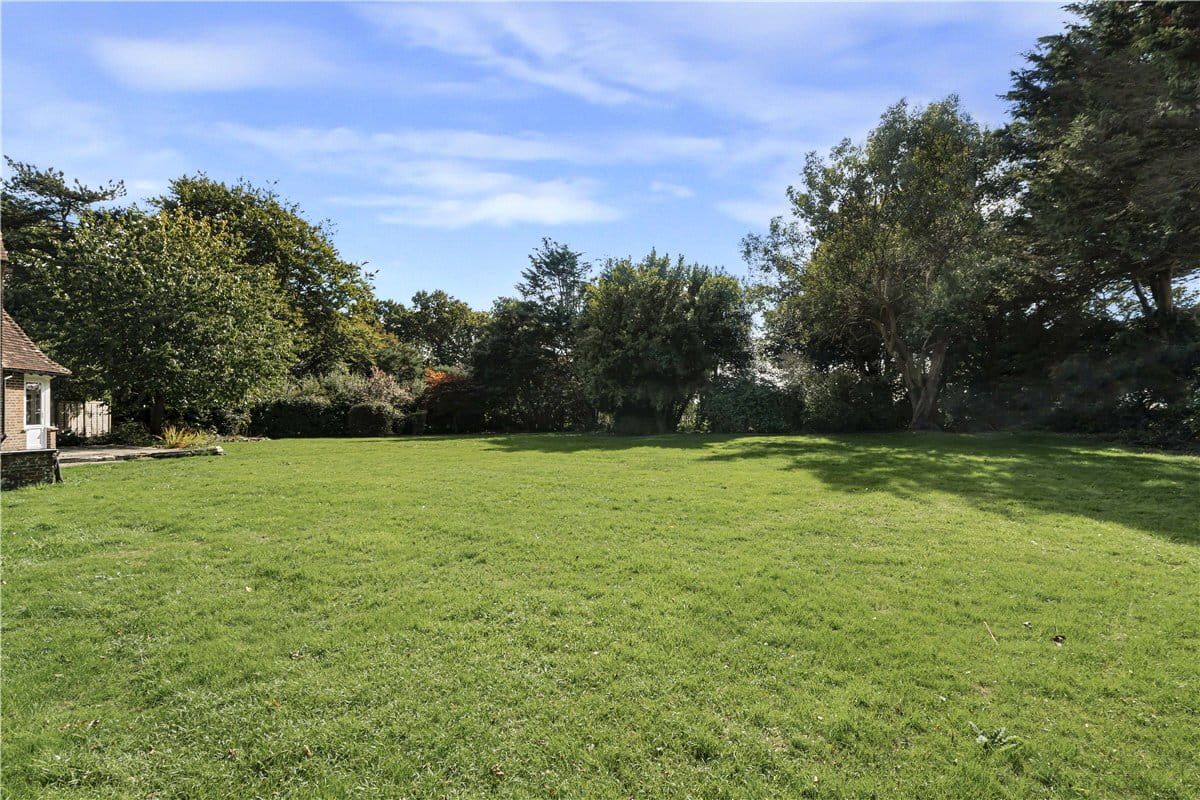 7 bedroom house, Tye Lane, Walberton BN18 - Available