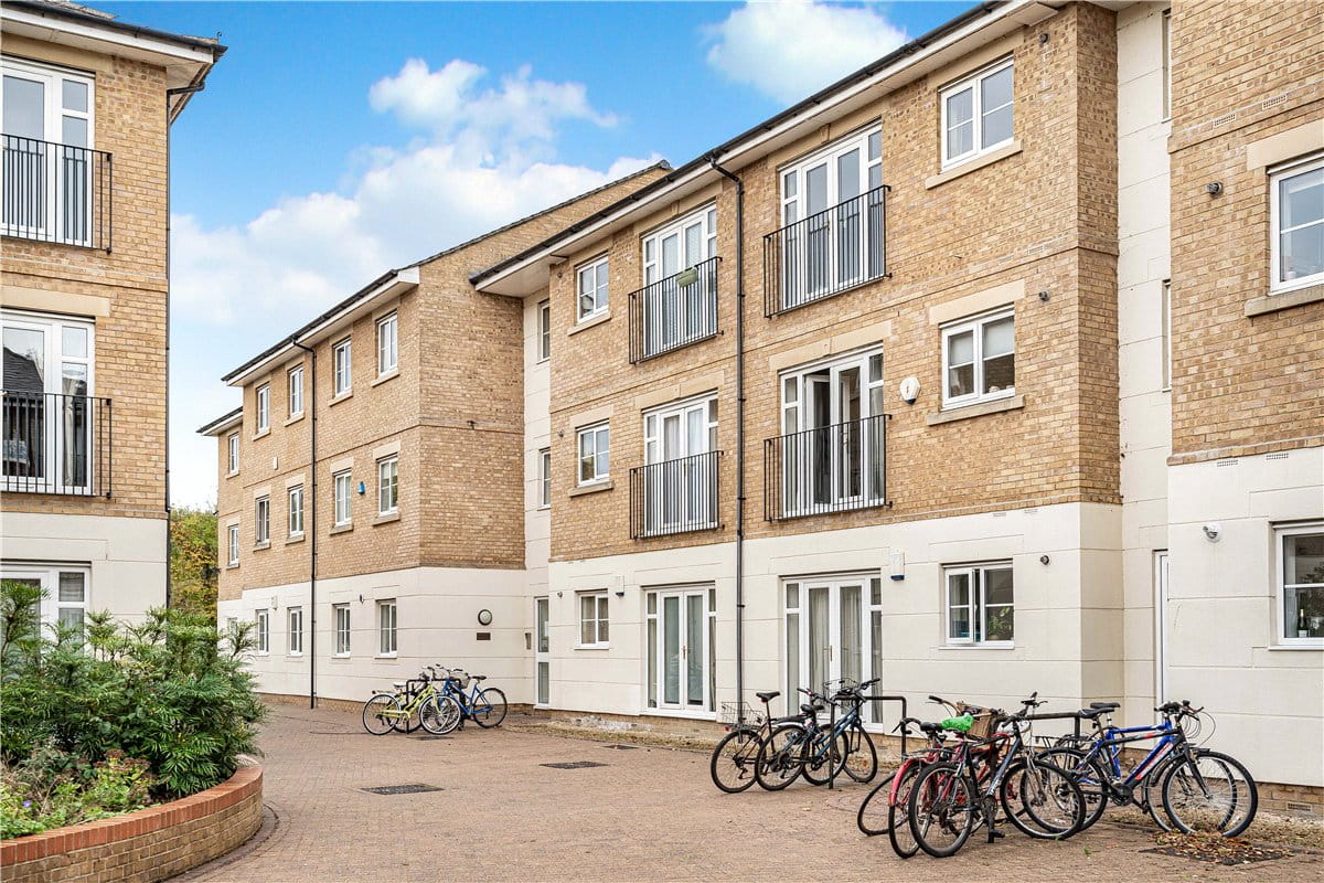 2 bedroom flat, Long Ford Close, Oxford OX1 - Available