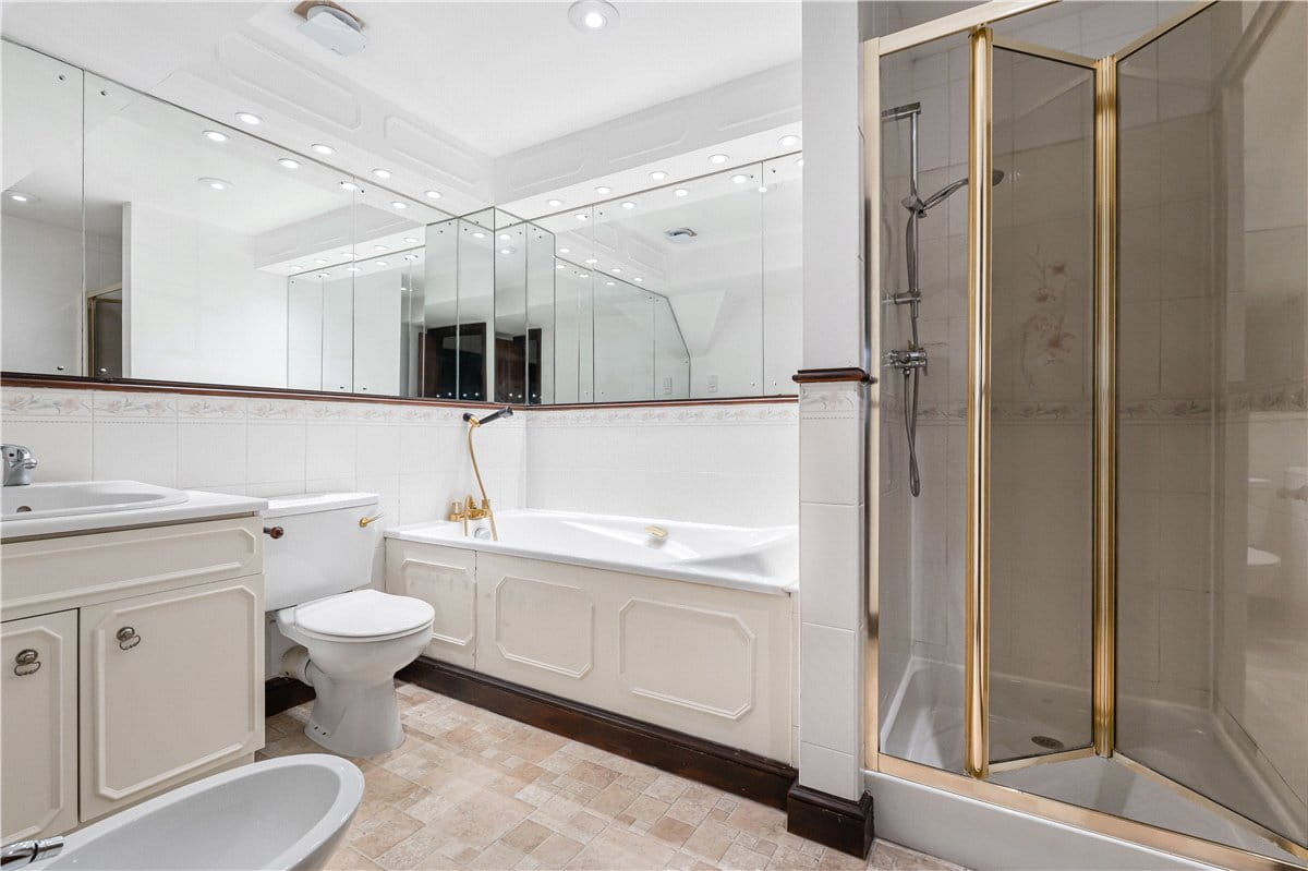 4 bedroom house, The Lee, Great Missenden HP16 - Available