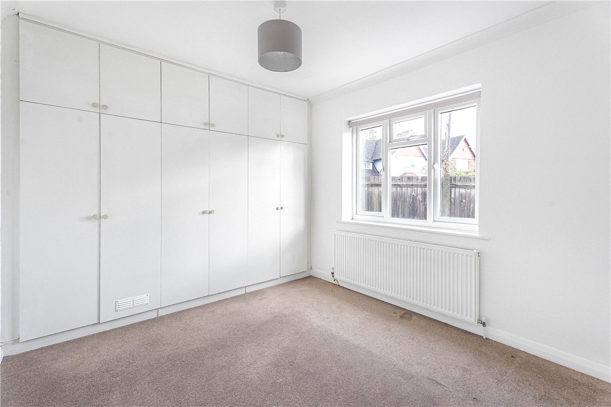 2 bedroom maisonette, West Ruislip Court, Ickenham Road HA4 - Available