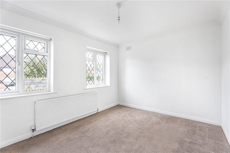 2 bedroom maisonette, West Ruislip Court, Ickenham Road HA4 - Available