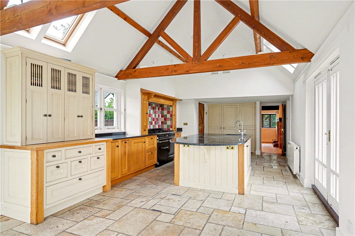 4 bedroom cottage, Lower Hartwell, Aylesbury HP17 - Available