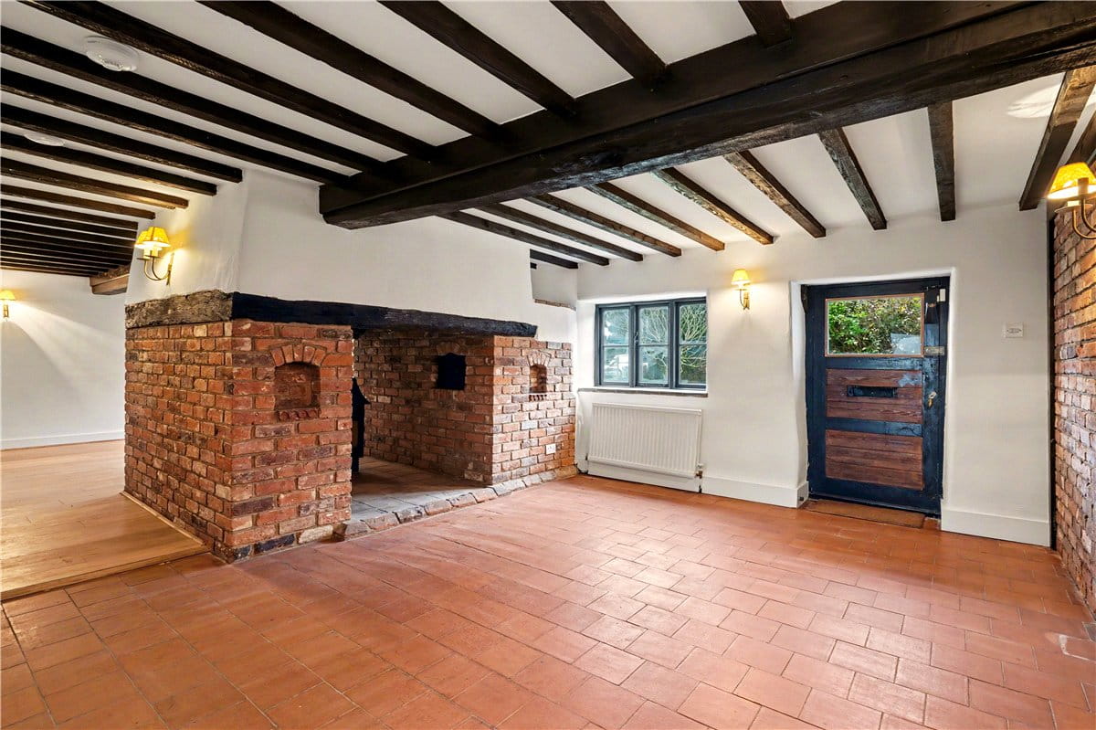 4 bedroom cottage, Lower Hartwell, Aylesbury HP17 - Available