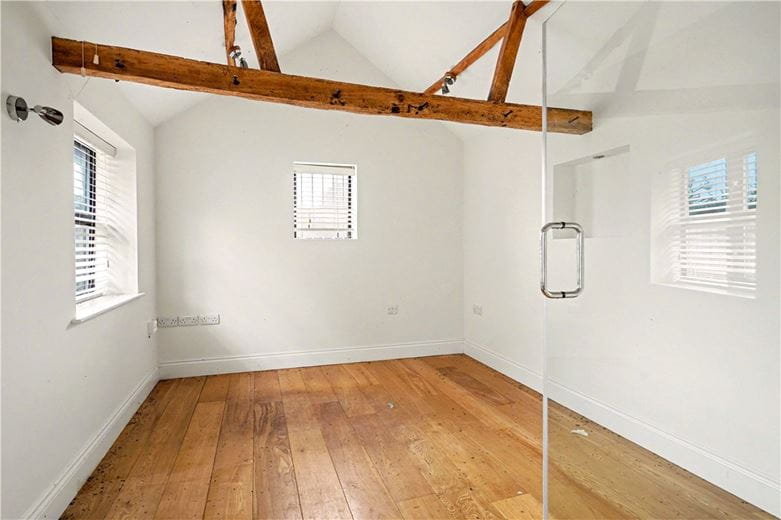 4 bedroom cottage, Lower Hartwell, Aylesbury HP17 - Available