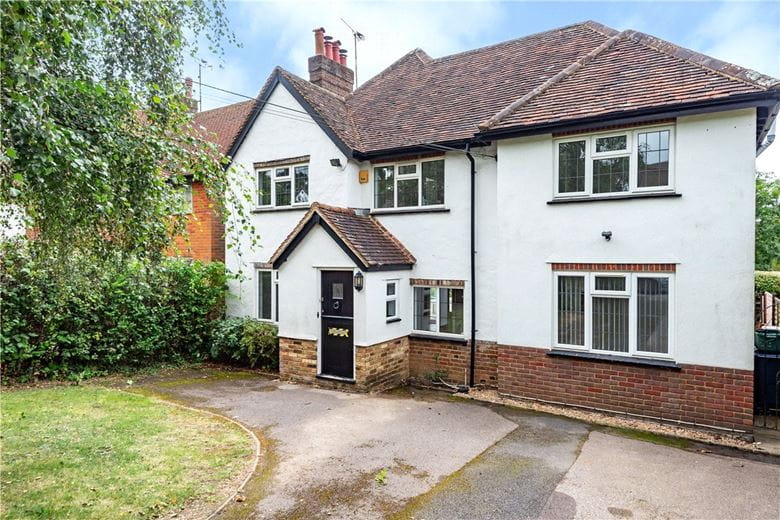 4 bedroom house, Ballinger Road, South Heath HP16 - Available