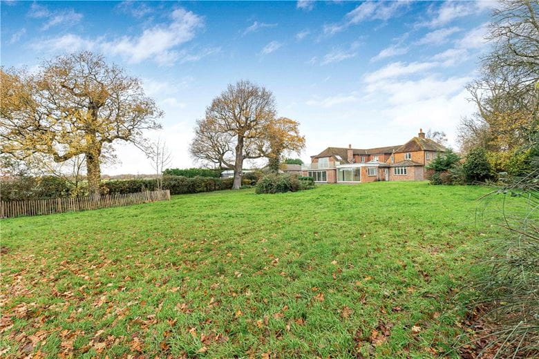 5 bedroom house, Tortington, Arundel BN18 - Available
