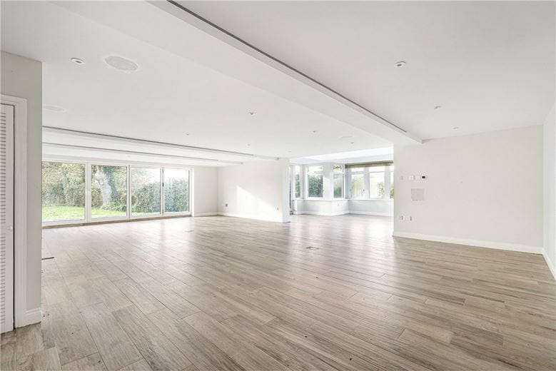 5 bedroom house, Tortington, Arundel BN18 - Available