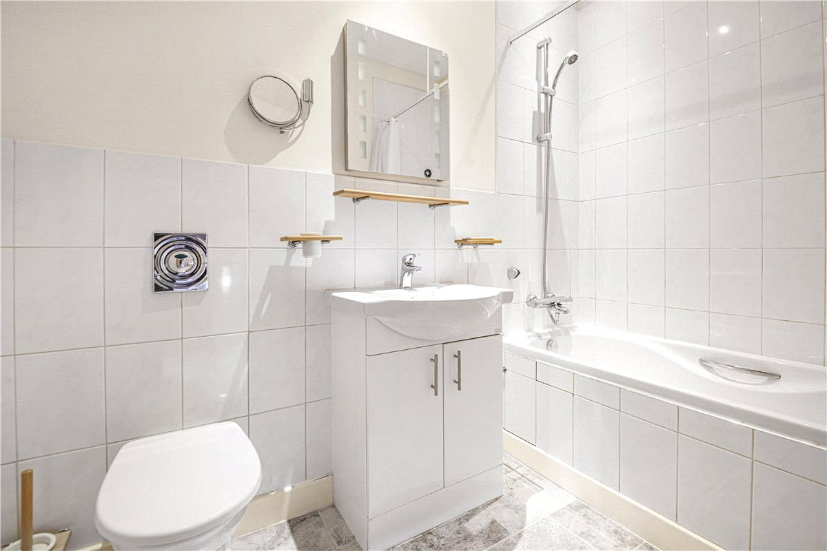 3 bedroom house, Ford Road, Tortington BN18 - Available