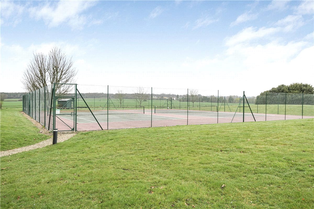 3 bedroom house, Ford Road, Tortington BN18 - Available