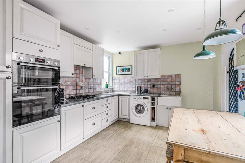 6 bedroom , Eynsham Road, Botley OX2 - Available