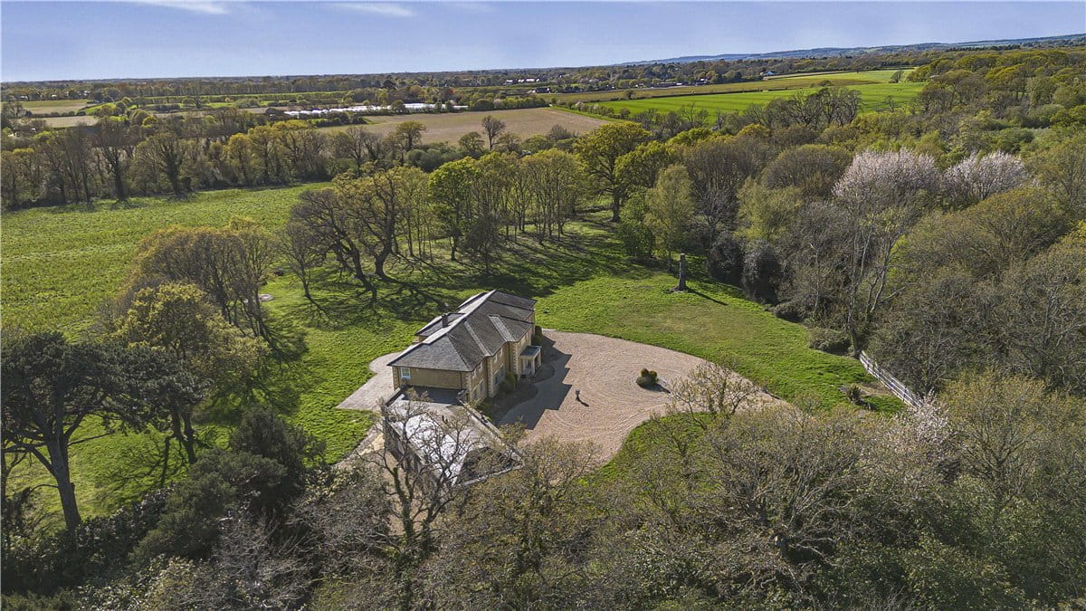 5 bedroom house, Binsted, Arundel BN18 - Available