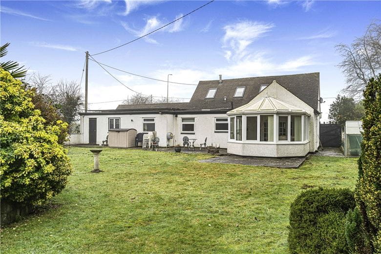 4 bedroom house, Oxford Road, Burford OX18 - Available