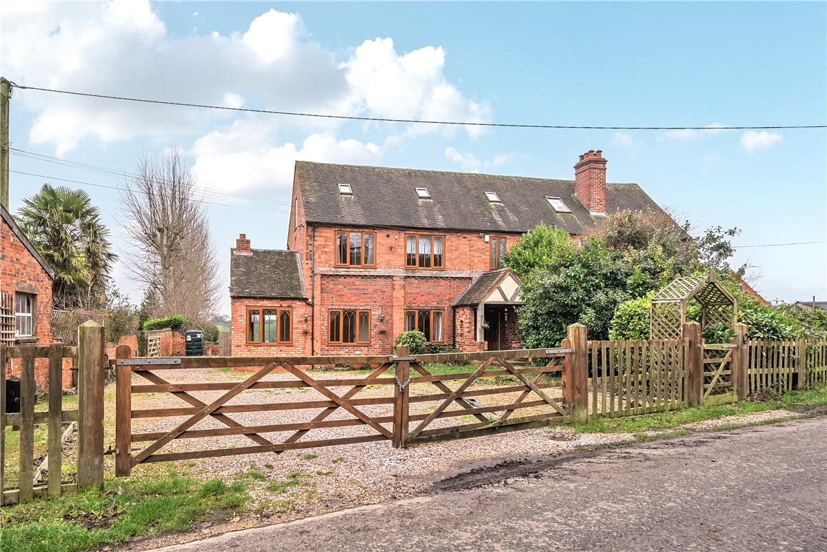 4 bedroom cottage, Shirrall Drive, Drayton Bassett B78 - Available