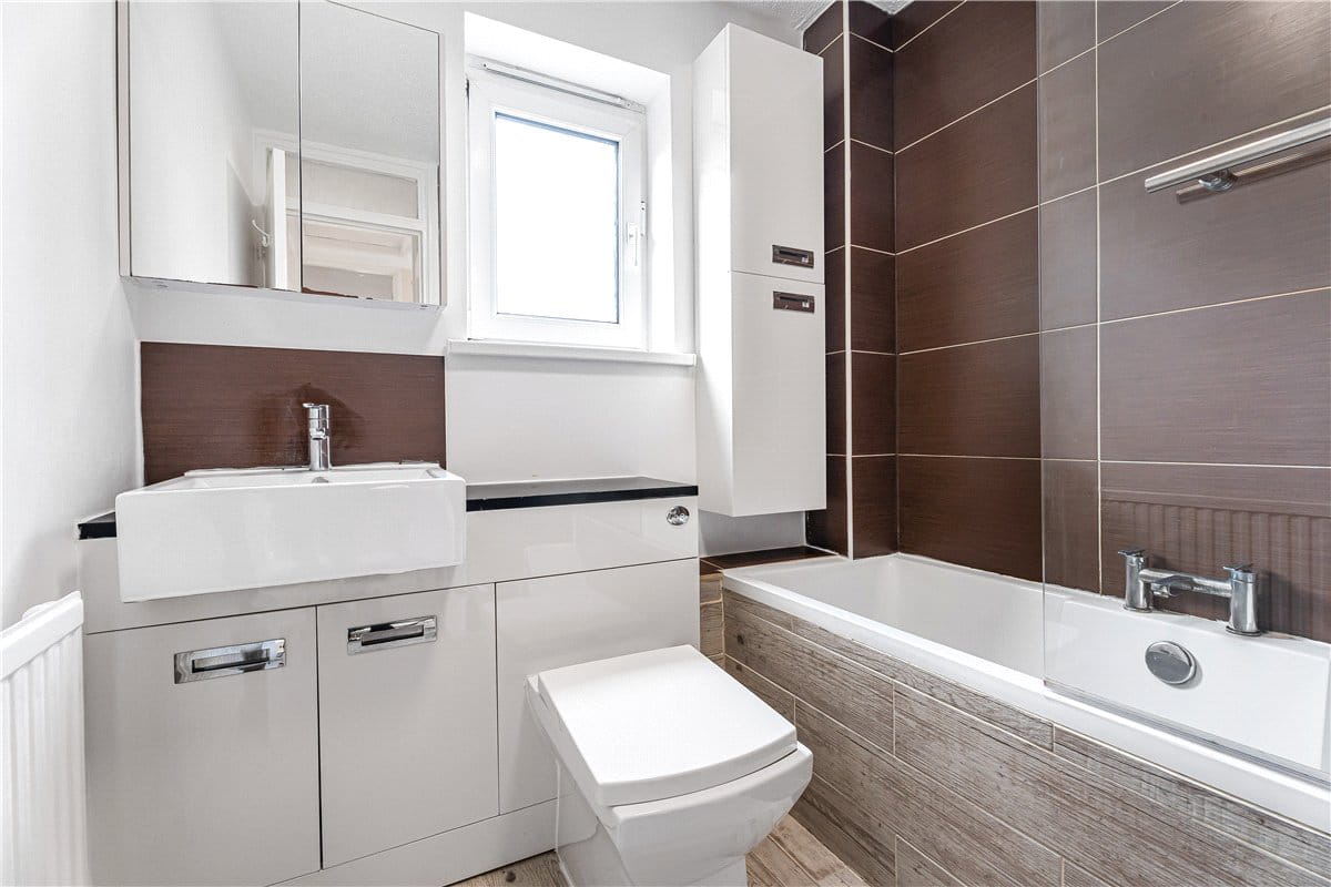 4 bedroom house, Chorefields, Kidlington OX5 - Available