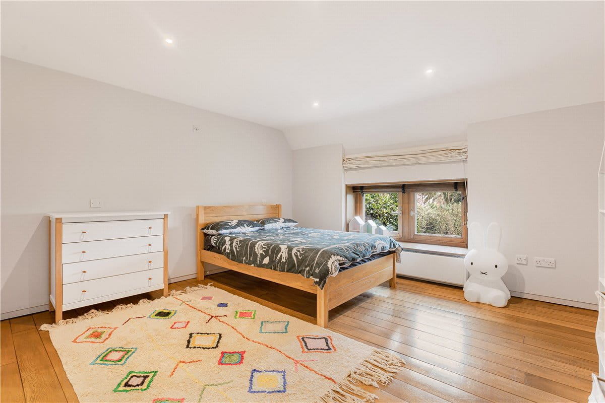 5 bedroom , Great Haseley, OX44 - Available