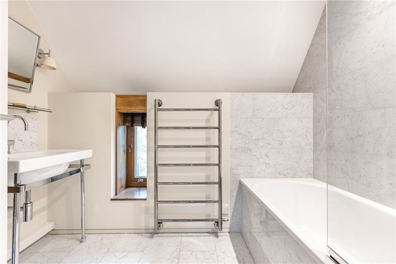 5 bedroom , Great Haseley, OX44 - Available