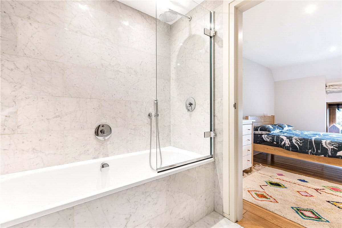 5 bedroom , Great Haseley, OX44 - Available