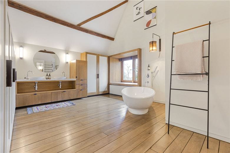 5 bedroom , Great Haseley, OX44 - Available